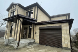 Дом 200 м² на участке 5 сот.