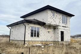 Дом 143 м² на участке 5 сот.